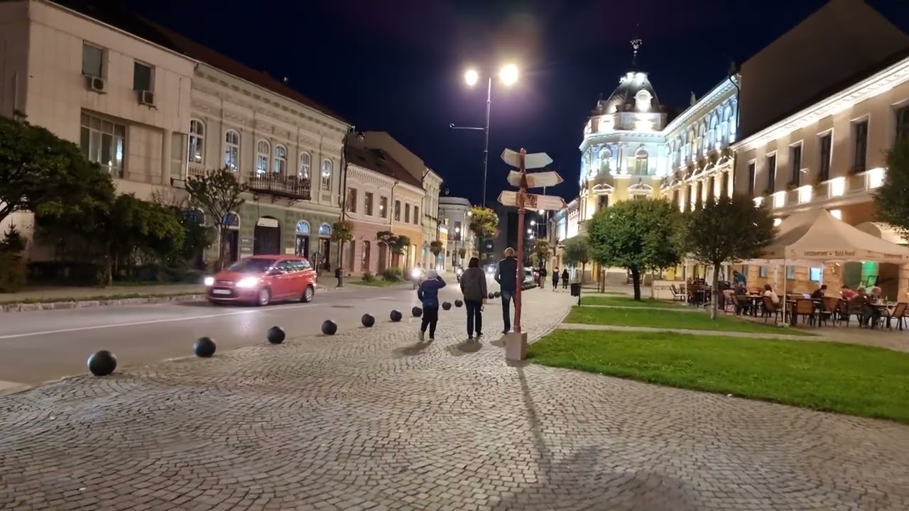 Sepsiszentgyörgy főtere esti fényekben 4k videó 😊 ❤️