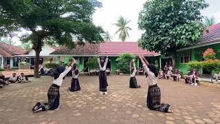 Tari kreasi Lathi x Hey Mama kelompok I kelas VI