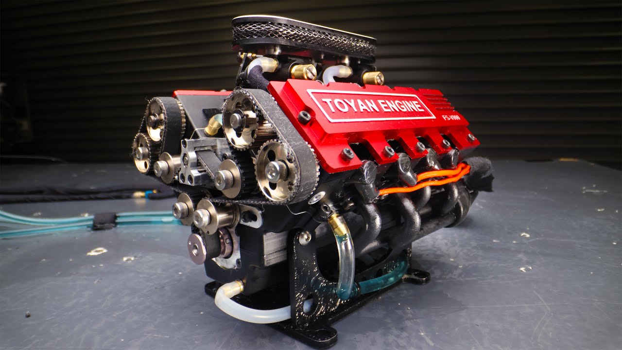 ⁣World's Smallest V8 Engine Hits 10,500 RPM on Nitro (1.7 Cu In 28cc)