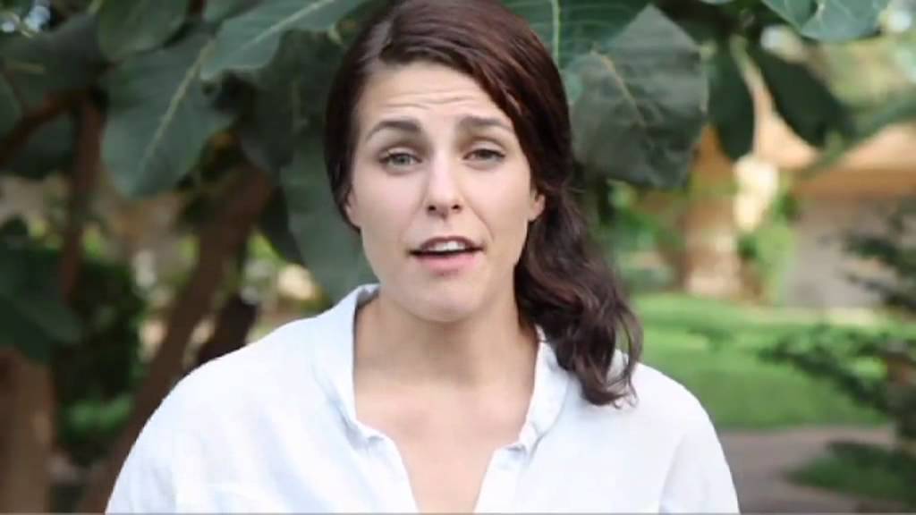 southeast asia backpacking Kim Vinnell's video diary, Niger