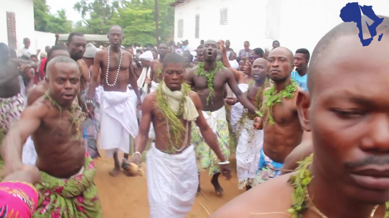 Ekpessosso, la Pierre Sacrée 2016 en pays Guin est blanc-sale