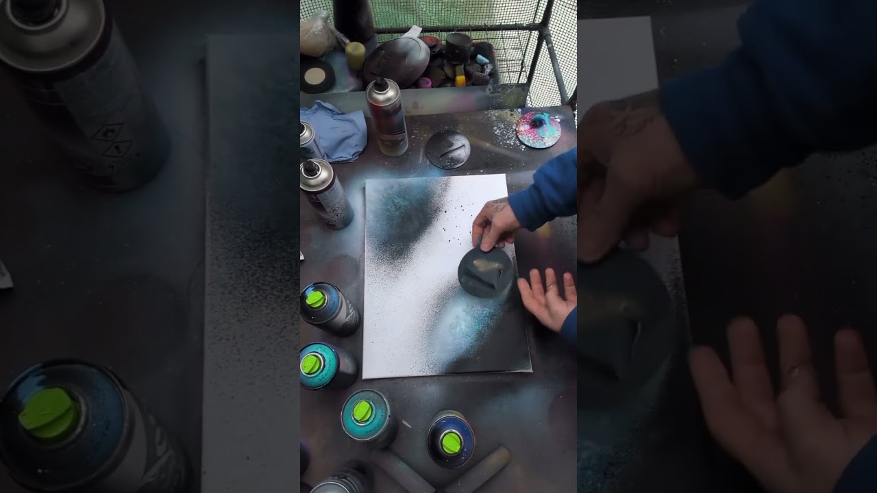 Couple of little planet done by spray paint art, enjoy 