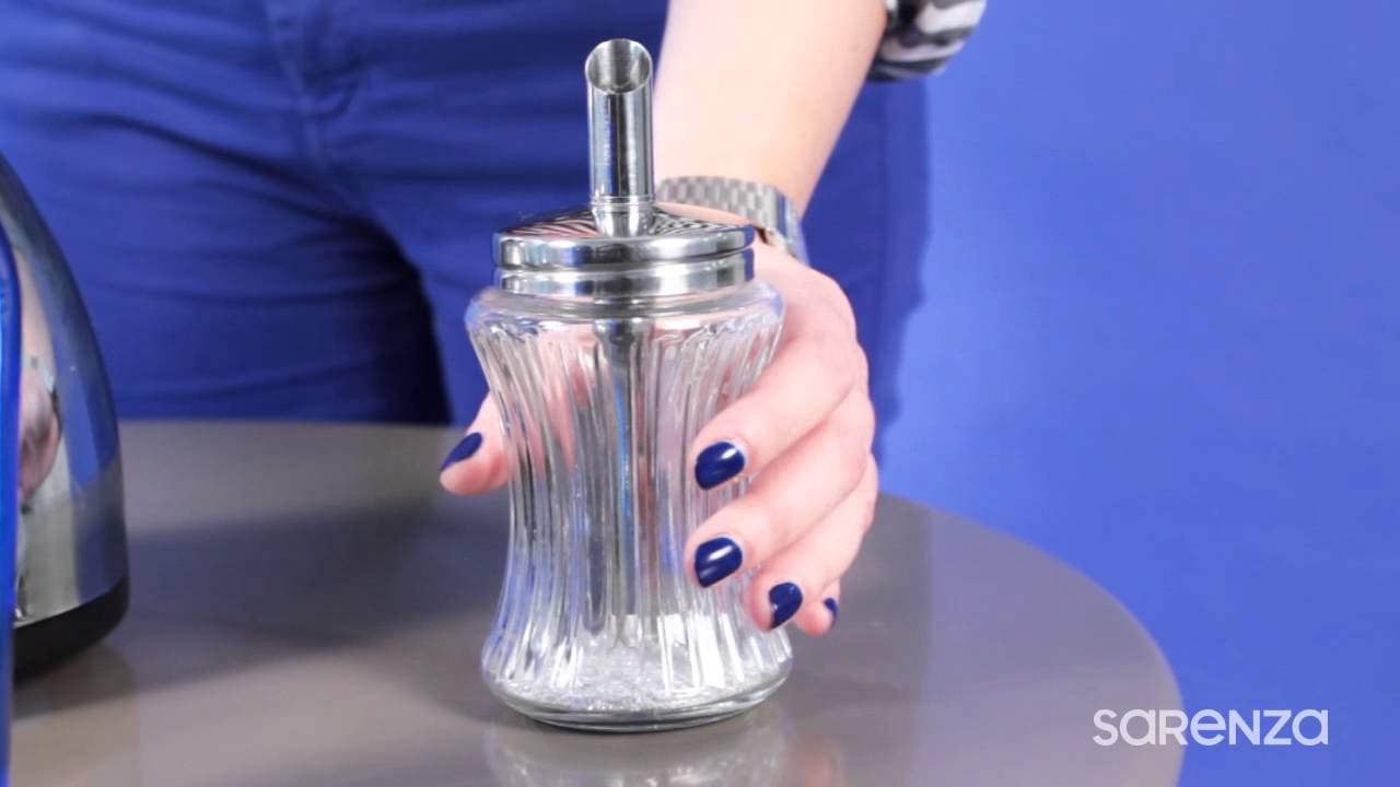 Emilie S.@Sarenza meets Keilsandaletten mit Animal-Print in Black&White und die Farbe blau