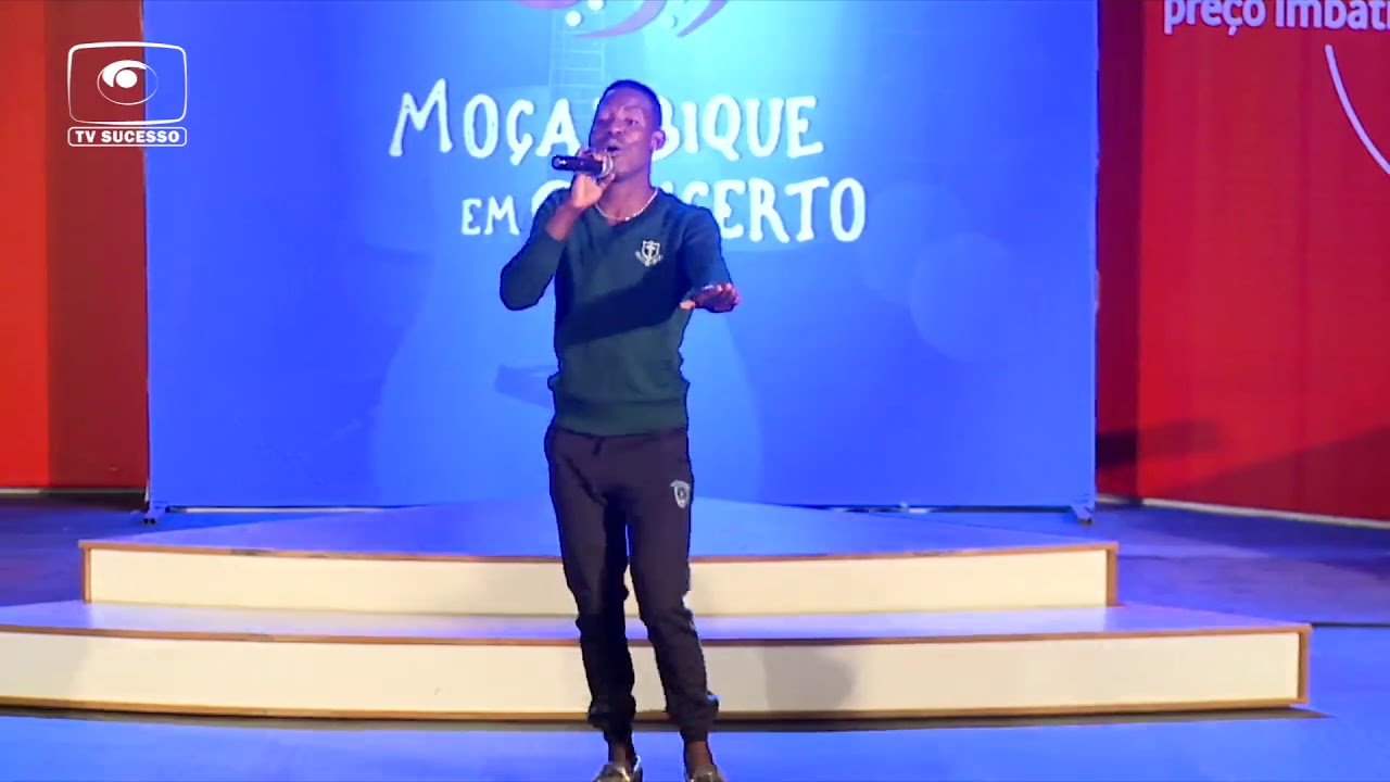 GABRIEL JÚNIOR RECEBE FITO PERIGOSO NO MOÇAMBIQUE EM CONCERTO