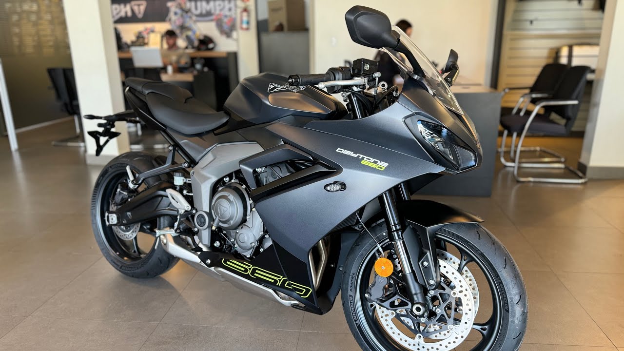 NOVA TRIUMPH DAYTONA 660 EM DETALHES - MOTOR COM MAIS POTÊNCIA E