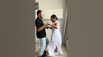 Thumbnail of On s'entraîne à danser la bachata pour le concert d'Aventura à Paris !