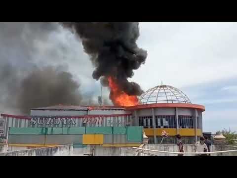 Breaking News: Suzuya Mall Banda Aceh Terbakar