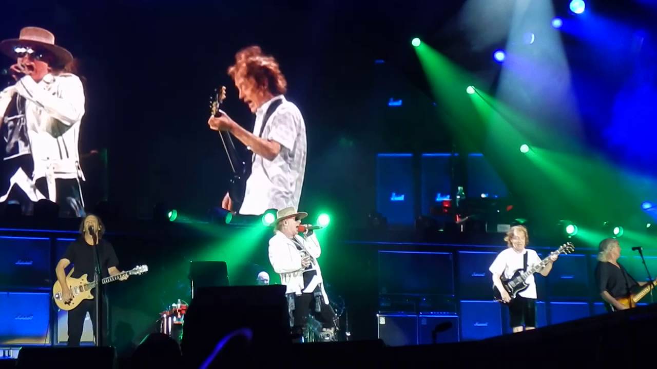 AC/DC TOUCH TOO MUCH PRAGUE 22/05/16 - YouTube