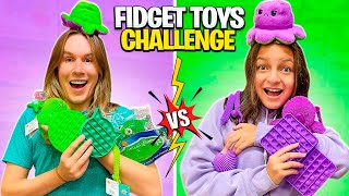 COMPRINHAS DE FIDGET TOYS VERDE VS ROXO | FIDGET TOYS CHALLENGE | TIO LUCAS E LAILA