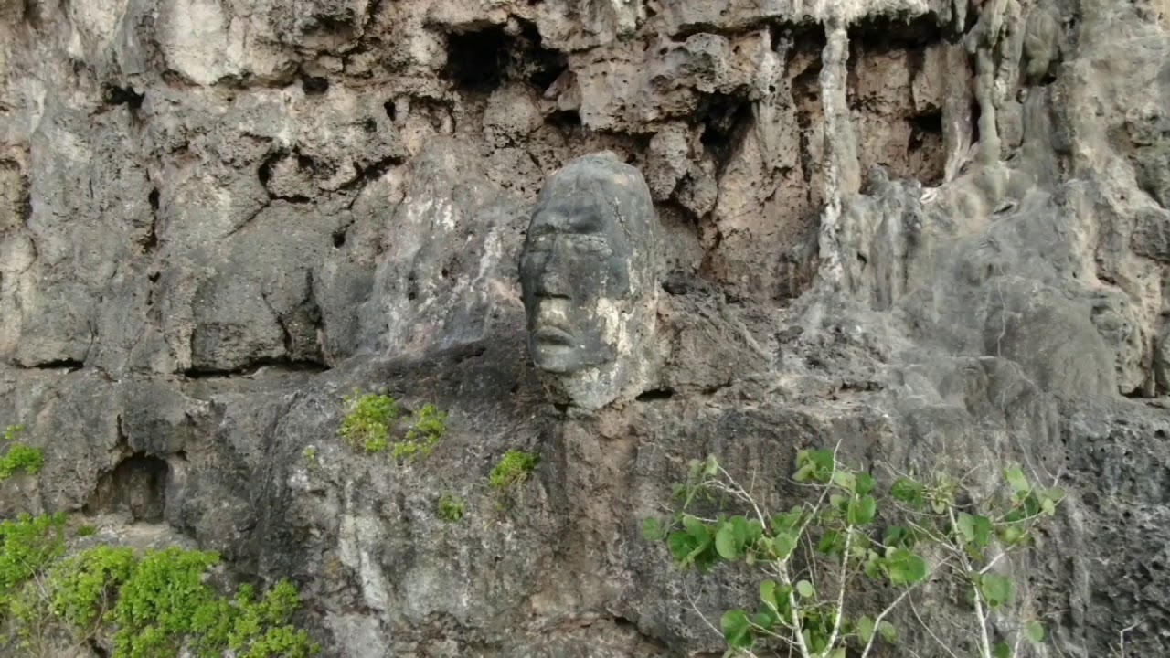Cara del indio en  Puerto Hernina
