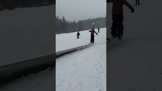 Good day in Tryvann⛷️⛷️ #skigear #rail #skiing #skigear