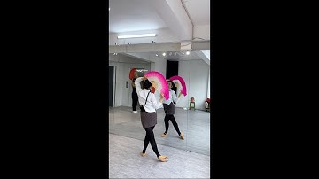 Dạy múa HOA THƠM BƯỚM LƯỢN (Bản quạt đặc biệt) - Biên đạo: Thu Hằng - Lớp múa Dịu