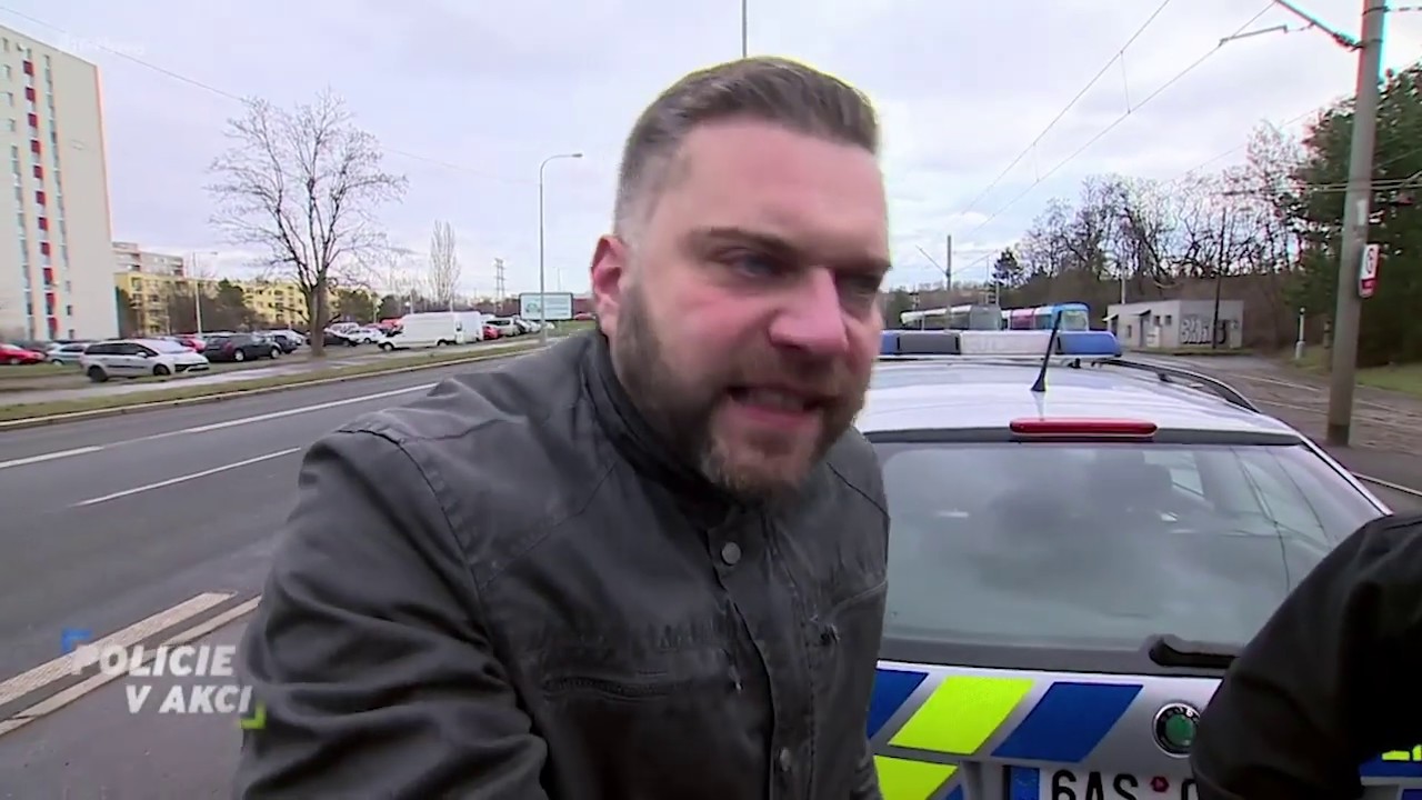 Policie v akci (204) - Ztracená dívka, kradené kolo, střelba na člověka a vloupání do bytu!