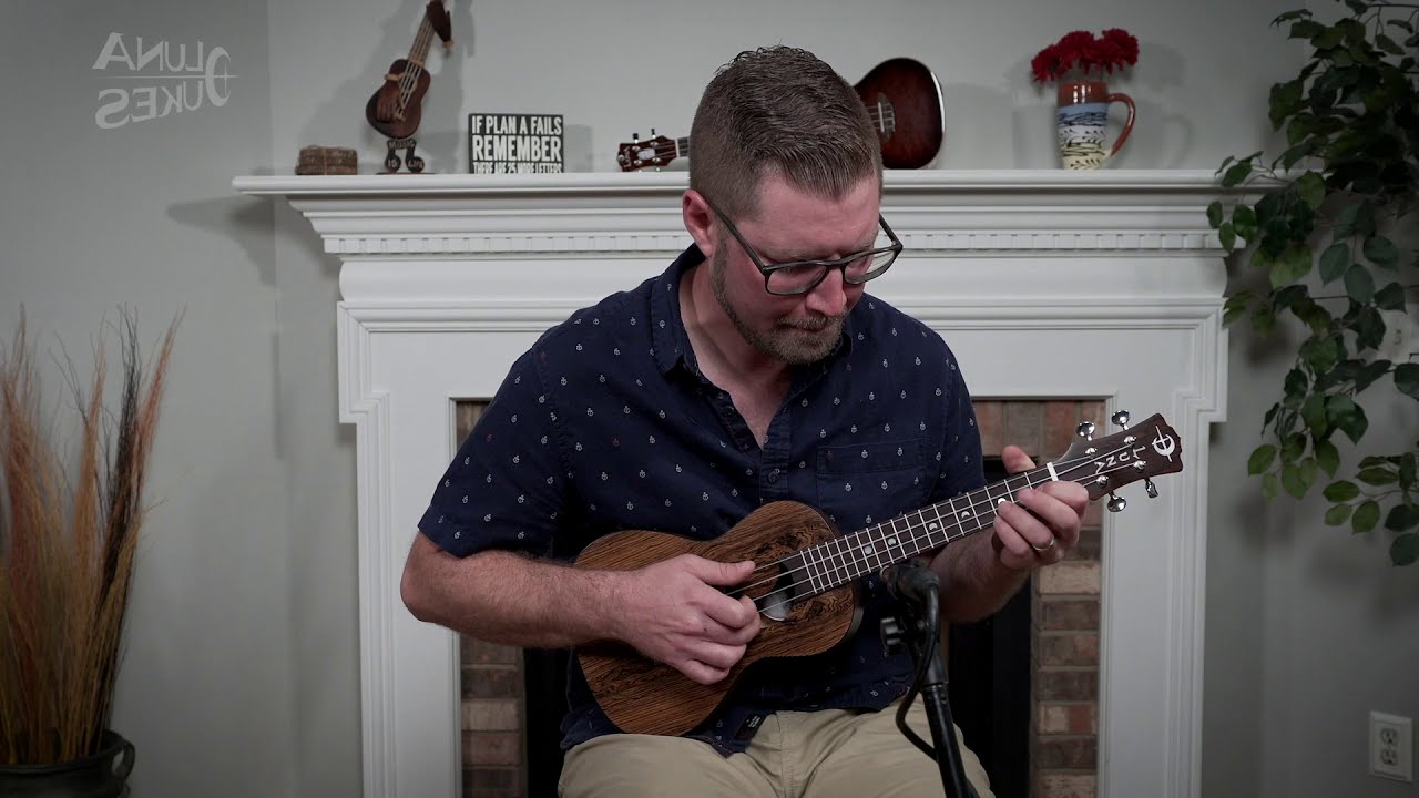 Luna Crescent Caidie Concert Ukulele