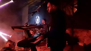 Mustafa Kavaz: Daha Mutlu Olamam - Mor ve Ötesi (Çift Sıfır, Narnia Garden) klavye sahne performansı