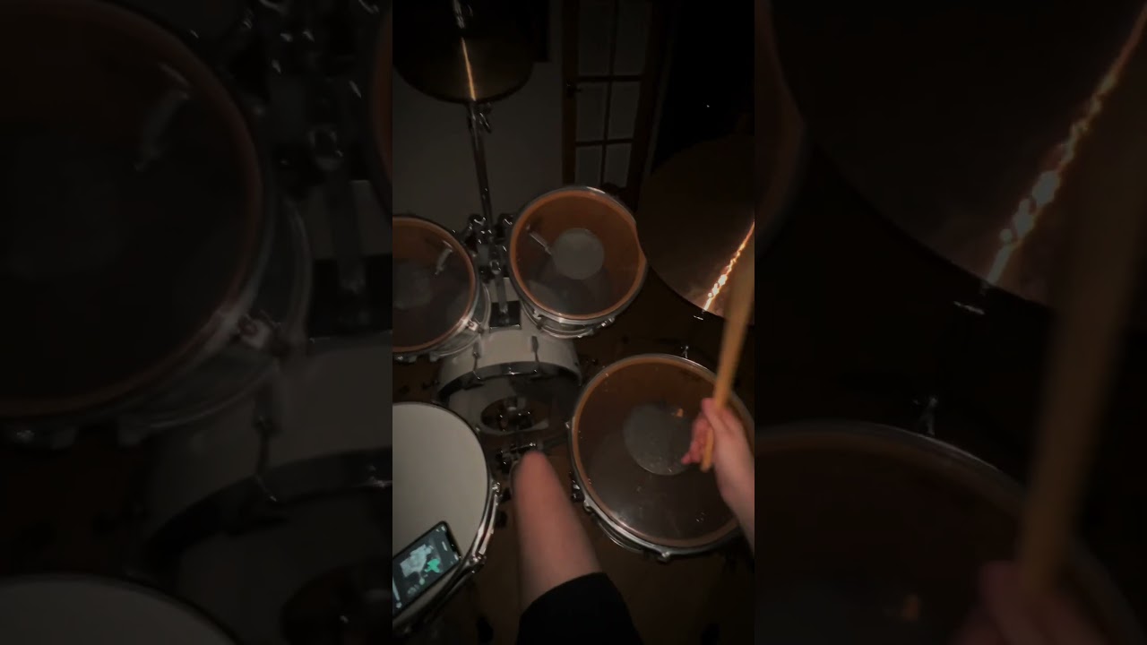 Freaking out the neighbourhood - Mac DeMarco #pov #drums #drumcover #macdemarco #viralvideo