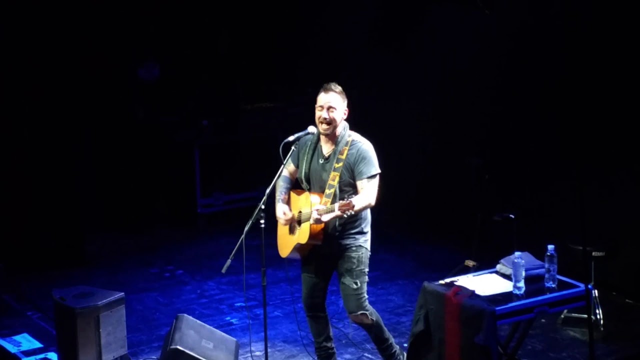 Adam Gontier - Animal I Have Become & Never Too Late Acoustic 08.11.2017  (Three Days Grace)