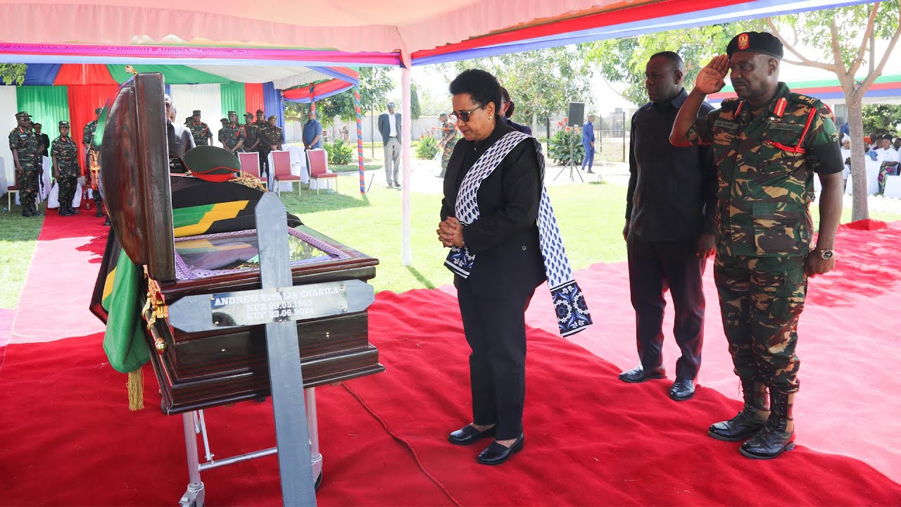 #TANZIA  WAZIRI WA ULINZI NA JKT AONGOZA WAOMBOLEZAJI KUMUAGA BRIGEDIA JENERALI CHAKILA