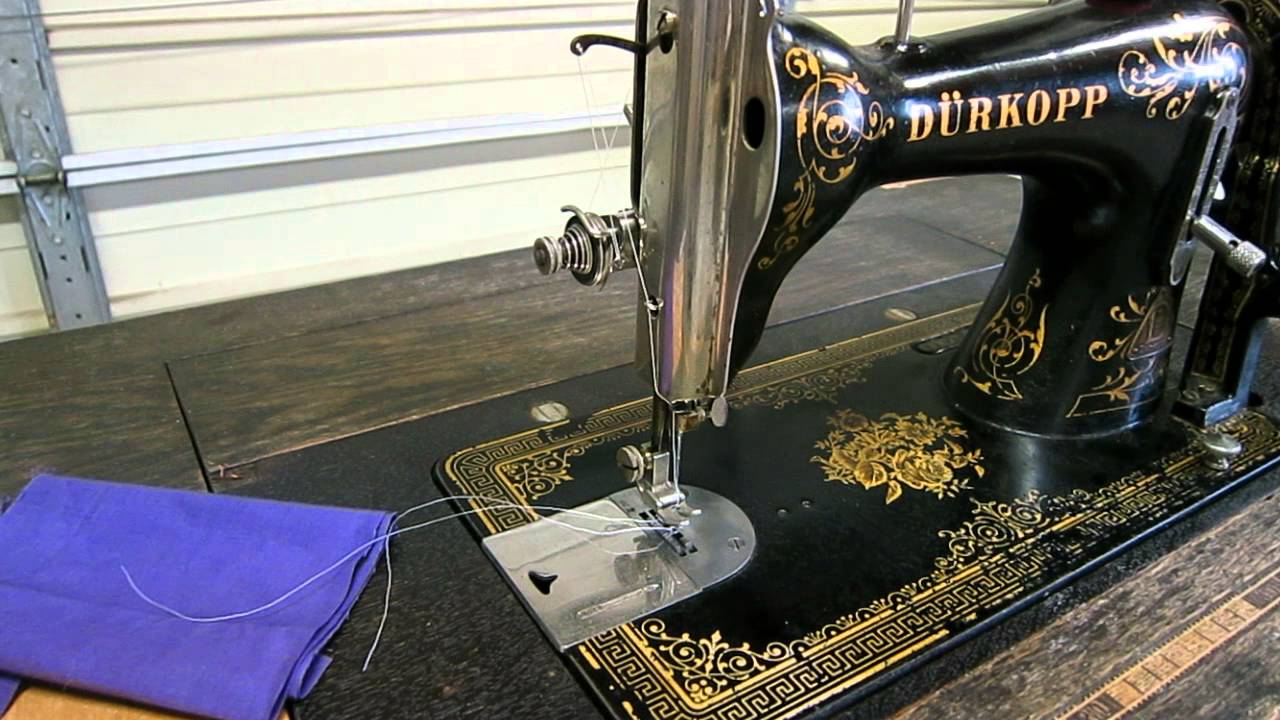 Цепляет швейная машинка. Швейная машинка Adler Адлер. Швейная машина Durkopp. Швейная машинка Durkopp 18 век. Швейная машина Dürkopp 1930.