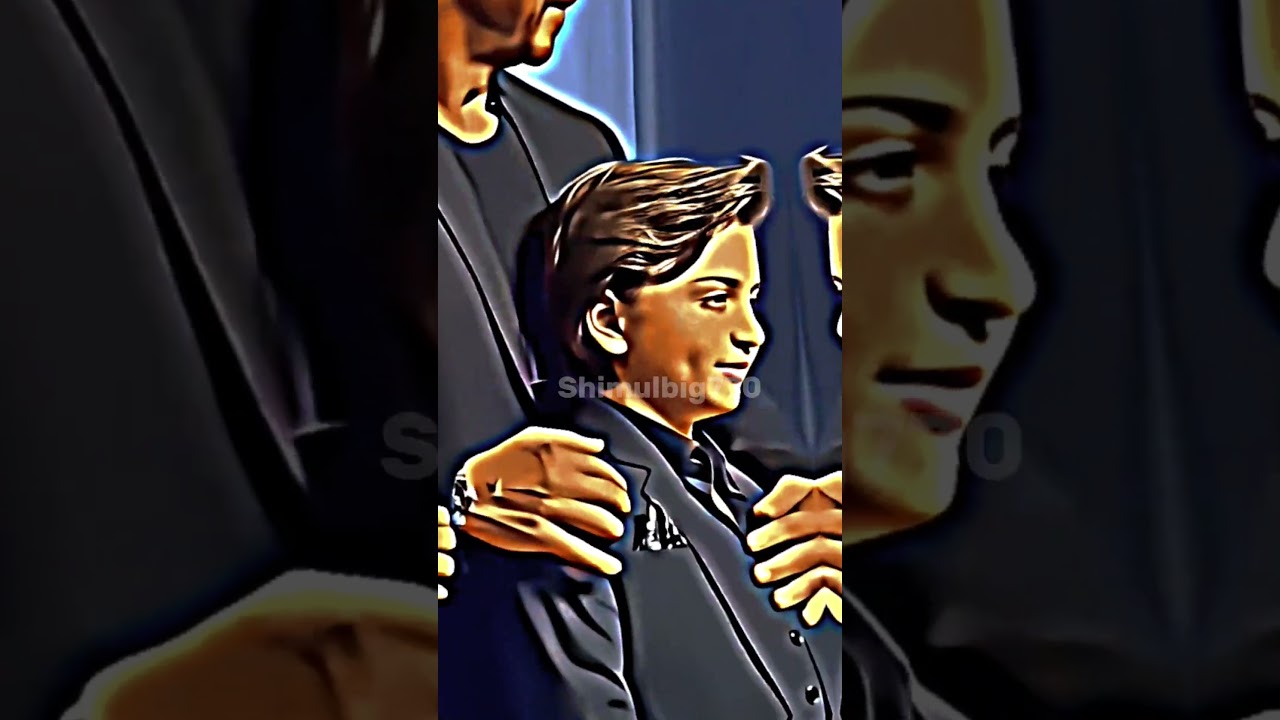 Shahrukh Khan with beautiful Family ❤️ ||   WhatsApp status. 