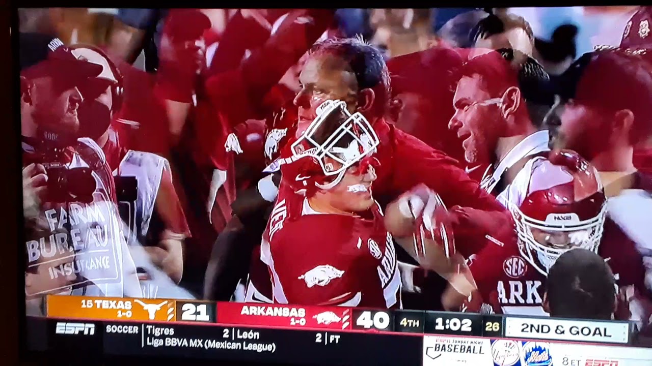 ARKANSAS RAZORBACKS ๐ ๐ vs #15 TEXAS LONGHORNS ๐ฎ ๐ in D.W.R Razorback ...