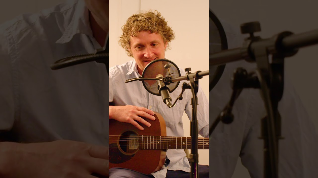 Sam Amidon on Learning the Fiddle at Age 3 | WFHB Firehouse Sessions 🎻