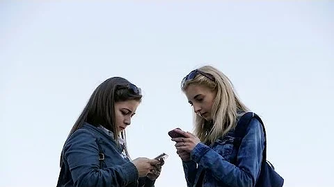 Your smart phone could harm your vision