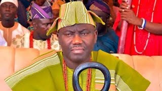 ALÁÀFIN Ọ̀YỌ́ CUDDLING A DEAD EMPIRE