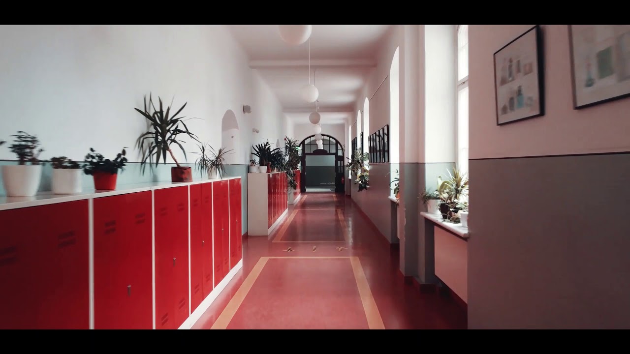 Unsere Schule von Außen und Innen