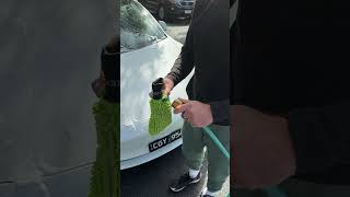 Flow Mitt™ #beneathzero  #flowmitt  #carwash  #carcare  #detailing
