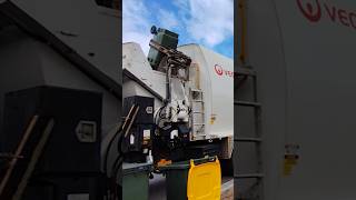 71107 #71107 #garbagecollection #garbagetruck #viral #veolia