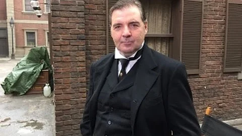 Murdoch Mysteries holiday special