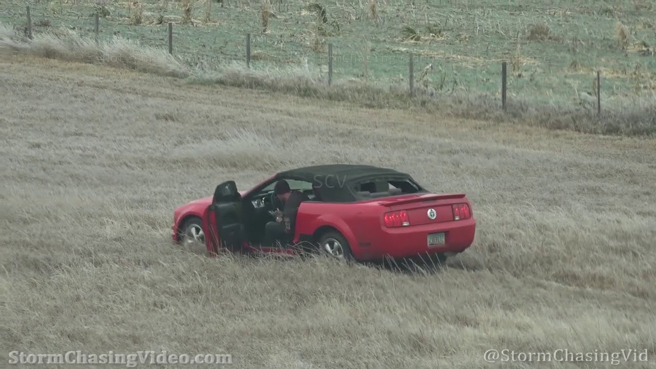 Snow Causes Travel Headaches for Motorist in Goodland, KS - 10/25/2020