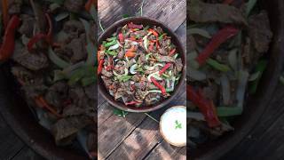 Güveçte Pilavlı Biftek | Beef And Onion Stir Fry