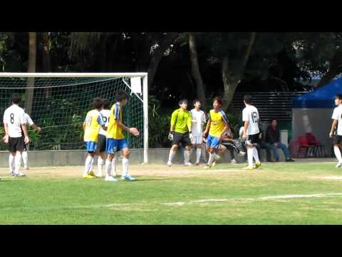 遵理vs崇正(2011學界足球精英賽)片段8之入球2:1