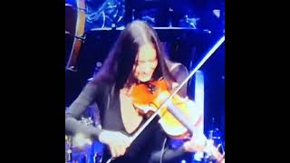Beautiful Violin 🎻 playing.