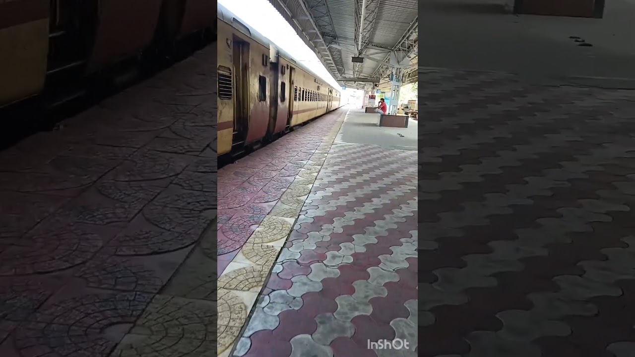 circar express. At kakinada port railway station 🚉🚉⛽