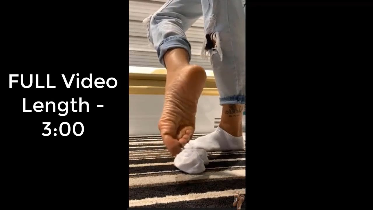 Gigi Puerto Rican Socks Removal, Big Soles + Flip Flops (6) [PREVIEW]