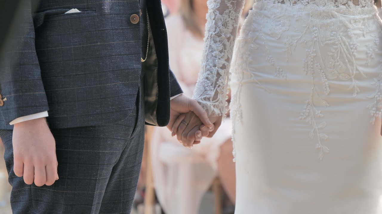 Holly + Stan - Bury Court, Hampshire 4k