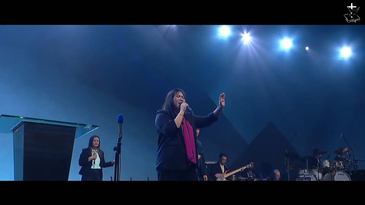 Kau Bertahta Atas Pujian UmatMu - Audy Jane