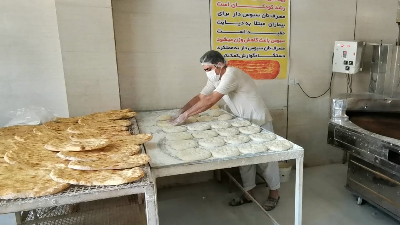 Turk Baker Cooks Barbari in Kerman, IRAN |Baking Barbari Bread |Cooking Bread