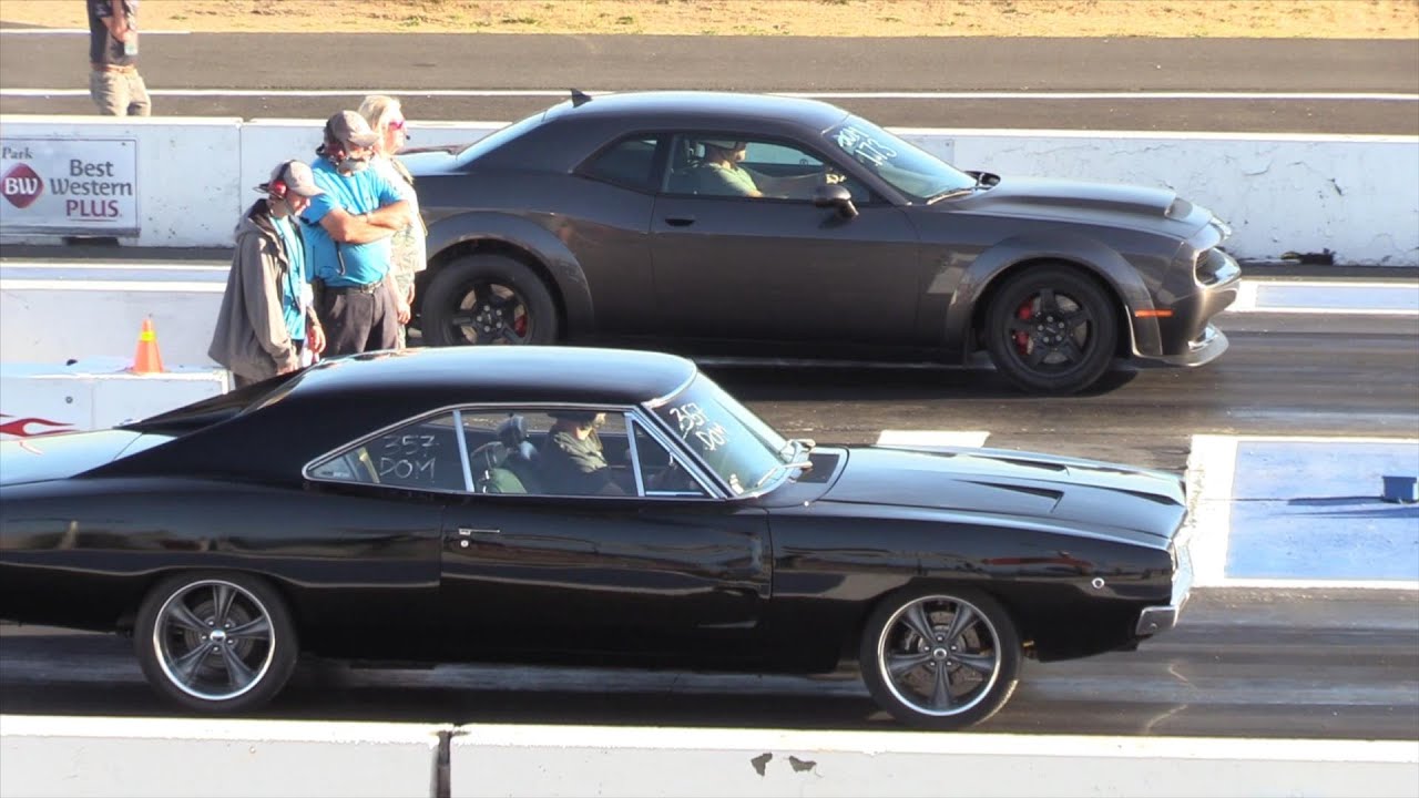 Classic vs Modern American Muscle Cars