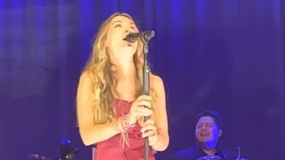 Lauren Daigle Silent Night.  Behold 12/08/22 at The Ryman.