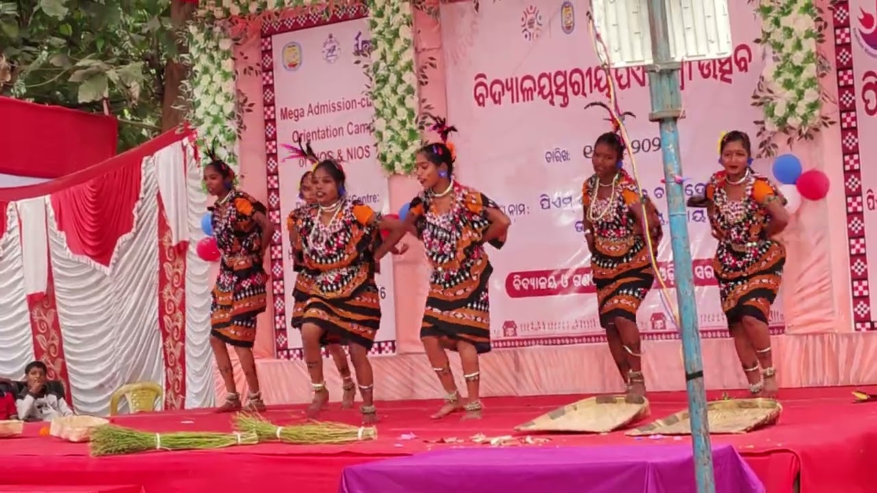 ପାହାଡ଼ ଜଙ୍ଗଲ ଜରଣା...... ସୁନ୍ଦର ଗୀତ ନାଚ 