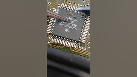 smd ic soldering techniques. #solderingtips #solderingtool #solderingiron #howto