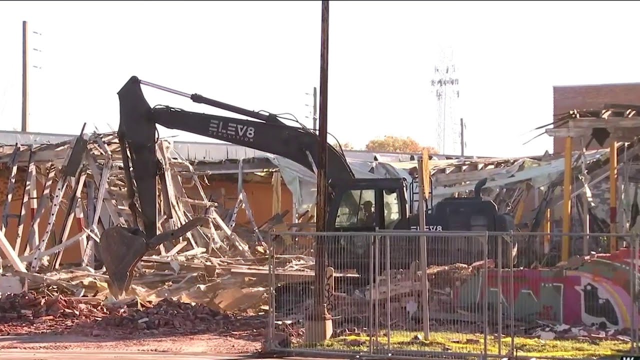 Demolition begins for partially collapsed building that closed Main ...