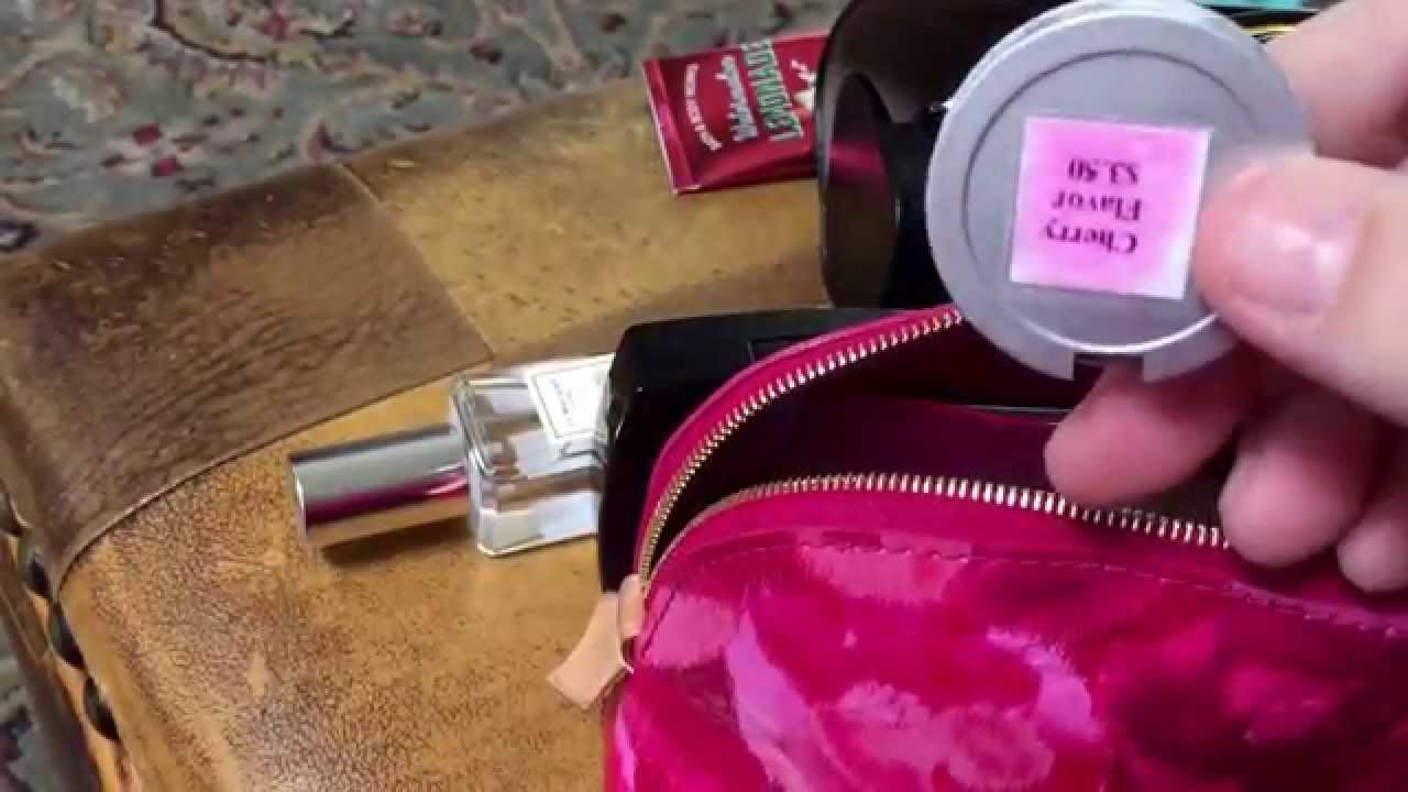 What's in my Louis Vuitton bag! 💕👜💕