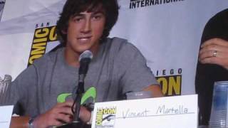 Comic Con 2010 Batman Under the Red Hood Panel.wmv