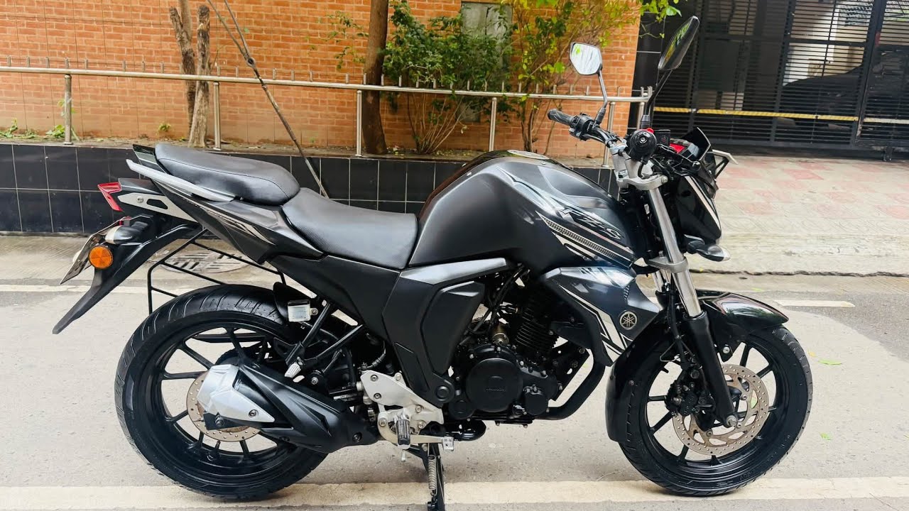 Yamaha FZS V2 2022 Black