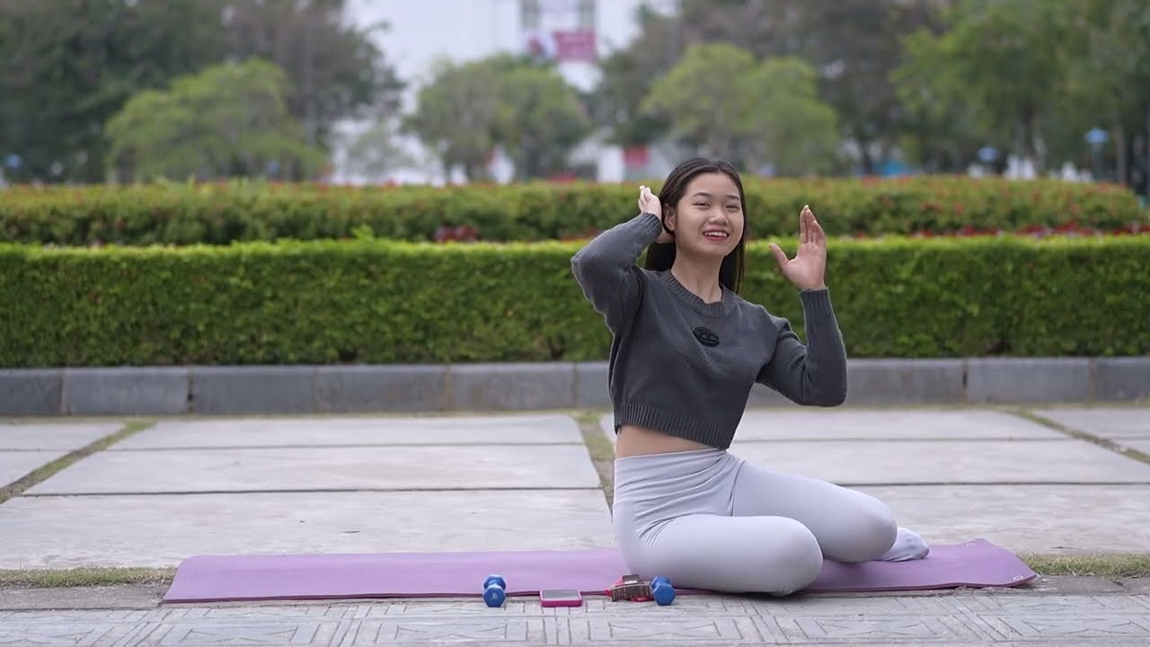 Gentle Yoga Flow for Full Body Morning Stretch to Feel Amazing  Jenet Yoga